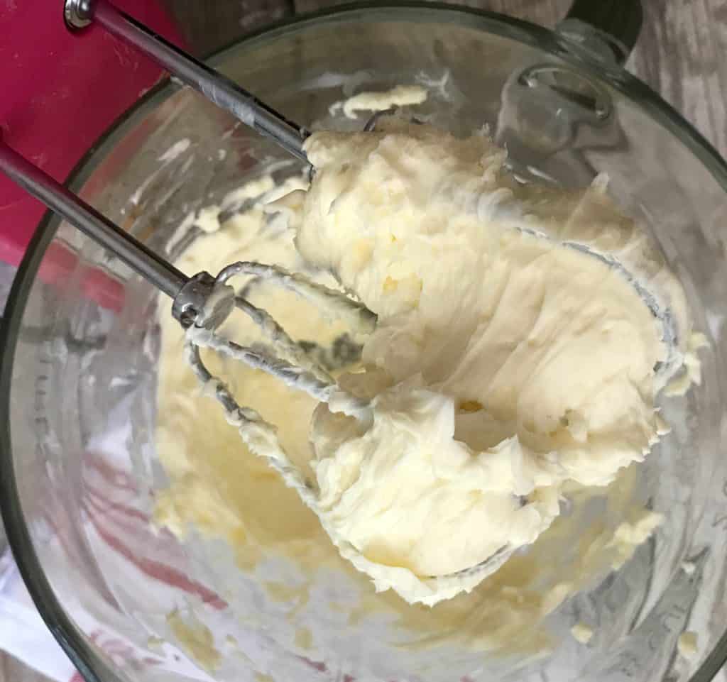 hand mixer beaters with buttercream