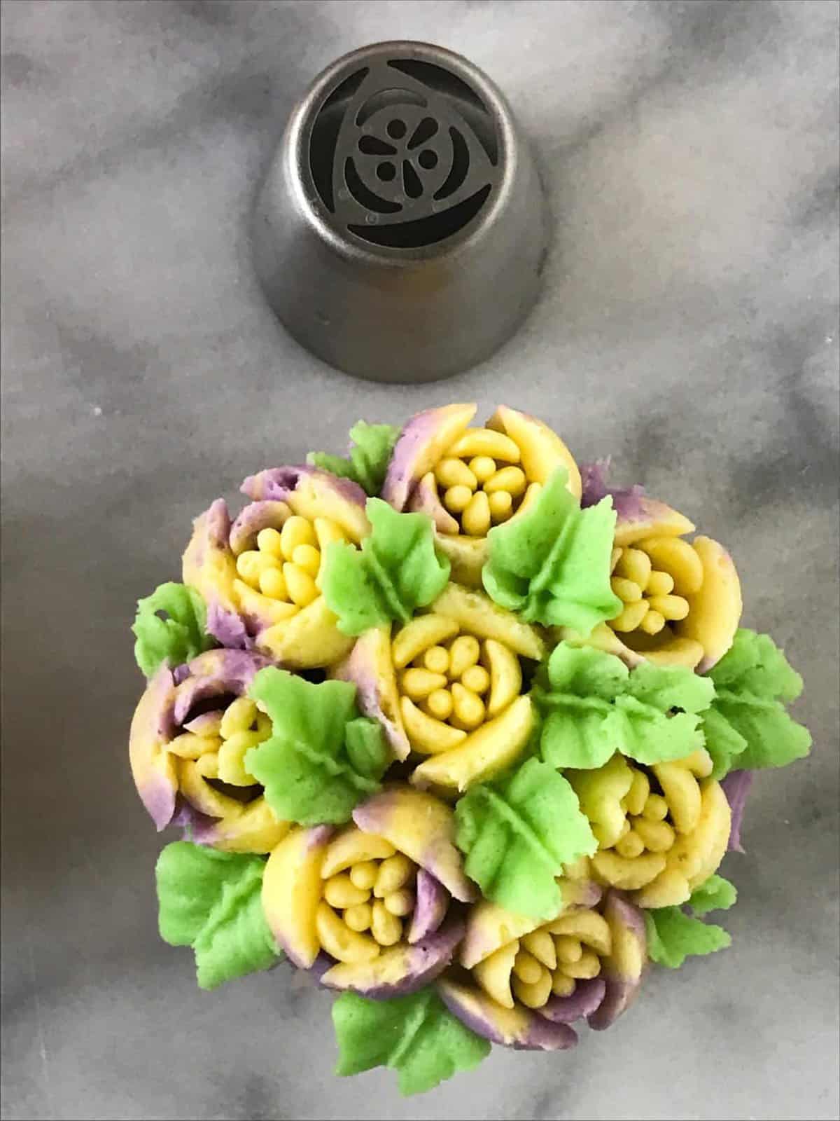 Russian Flower Tips Tutorial (+Video!) Boston Girl Bakes