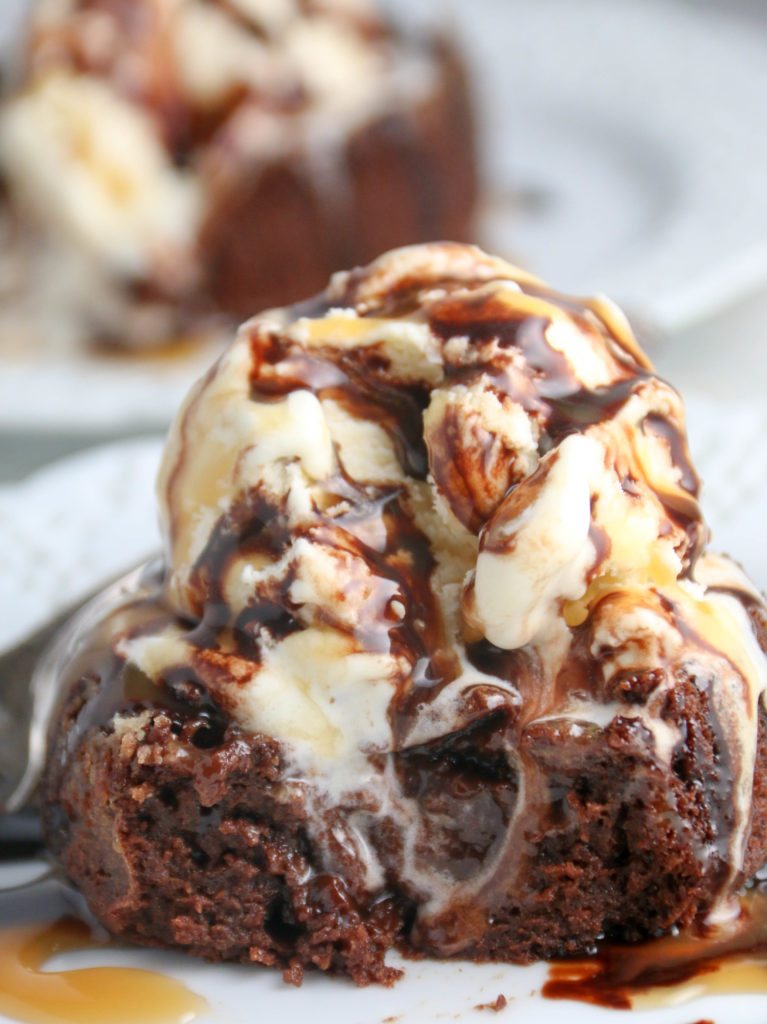 chocolate lava cake topped with icecream