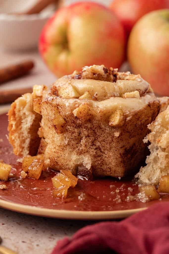 Apple Cinnamon Rolls apple cinnamon roll pulled apart