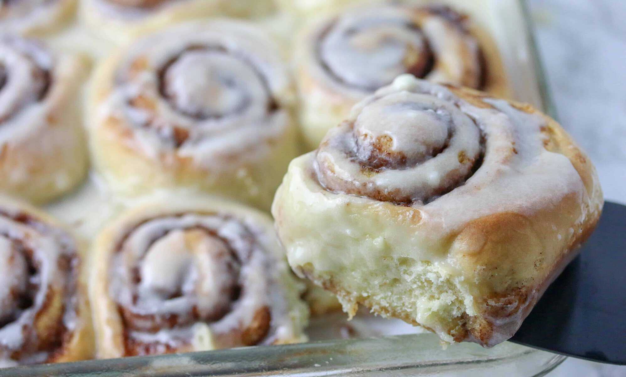 The BEST 1 Hour Cinnamon Rolls + Video (with cream cheese The BEST 1 Hour Cinnamon Rolls + Video (with cream cheese