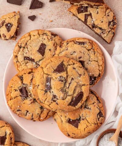plate of jacque torres chocolate chip cookies