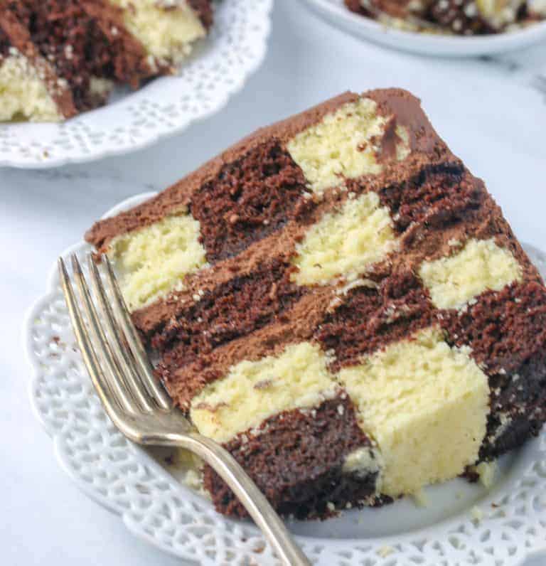 How To Make A Checkerboard Cake