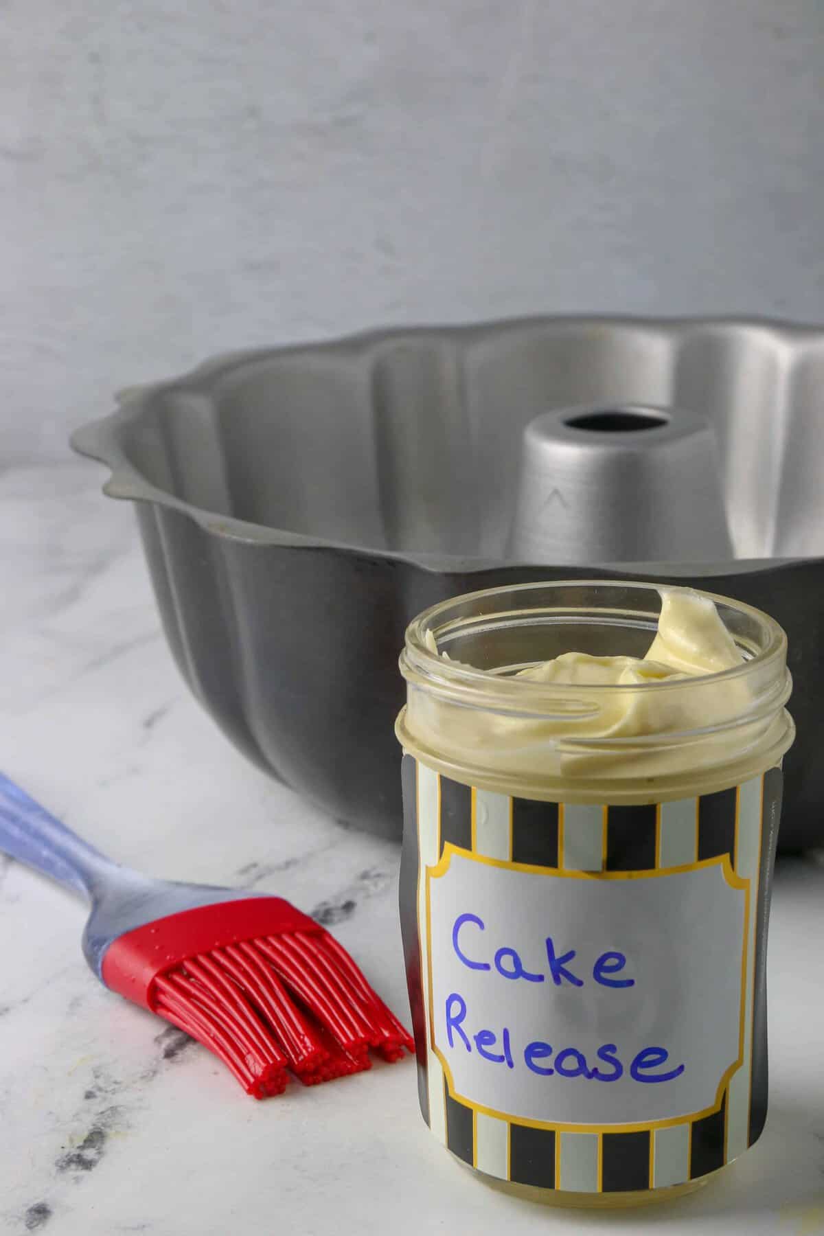 How To Grease A Bundt Pan (2 Ways!) Boston Girl Bakes