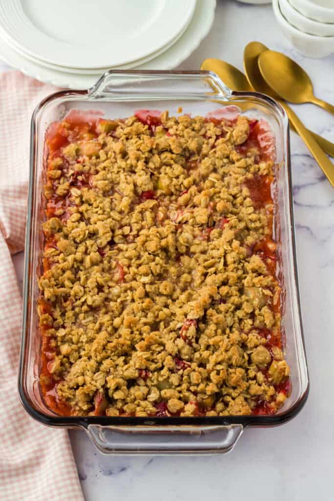 baked strawberry rhubarb crisp in pan