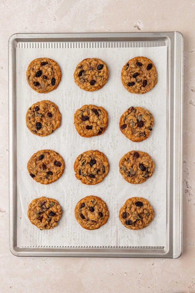 twelve oatmeal raisin cookies