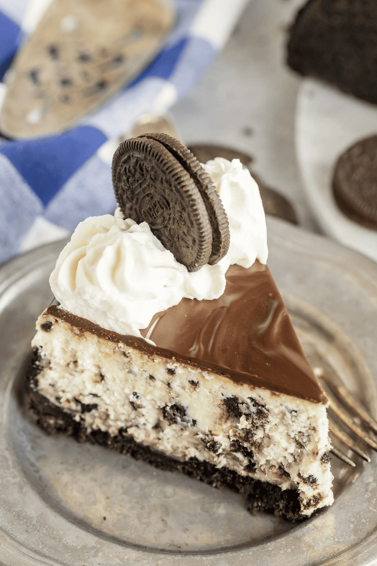 Oreo cheesecake slice on a plate