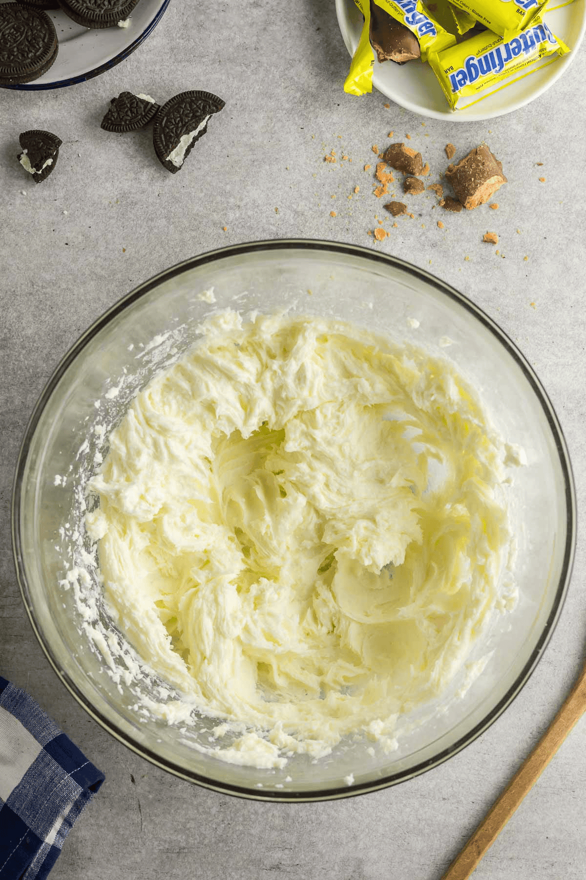 cheesecake filling in bowl