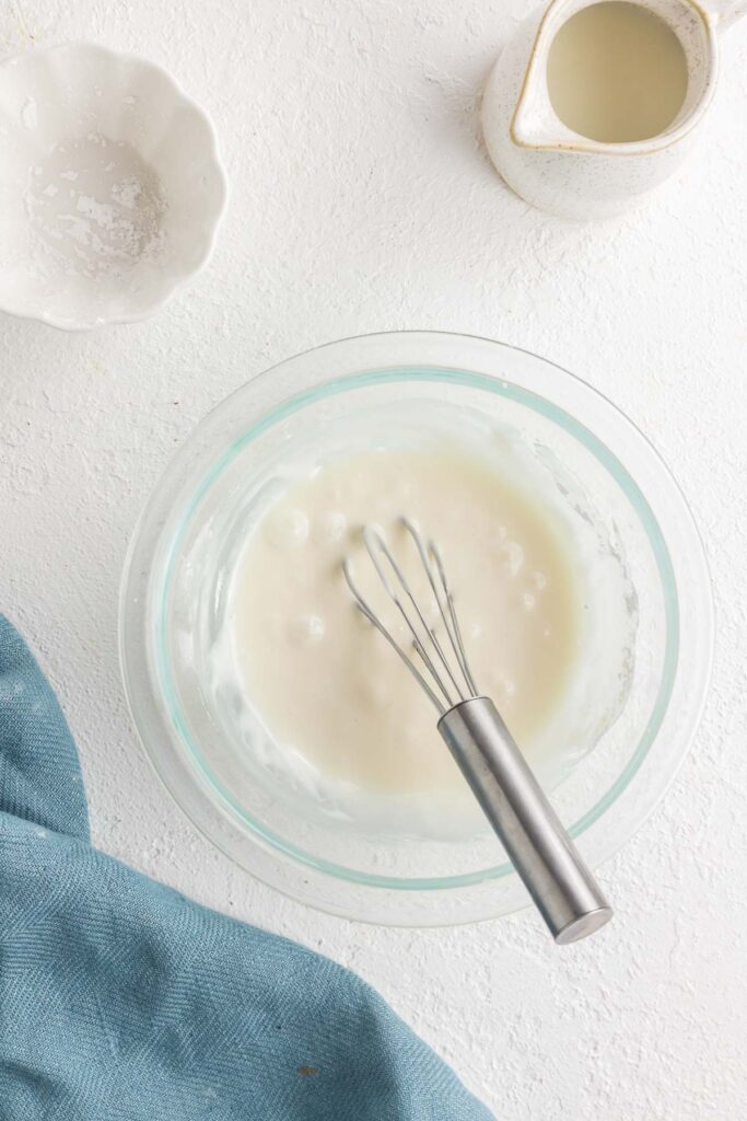 icing for cakes and cinnamon rolls