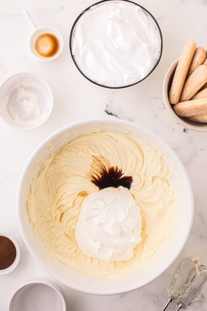 sour cream and vanilla added to cheesecake batter