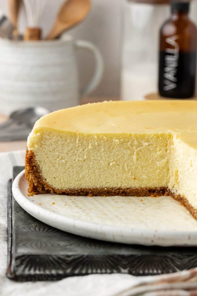 cut away view of a vanilla cheesecake