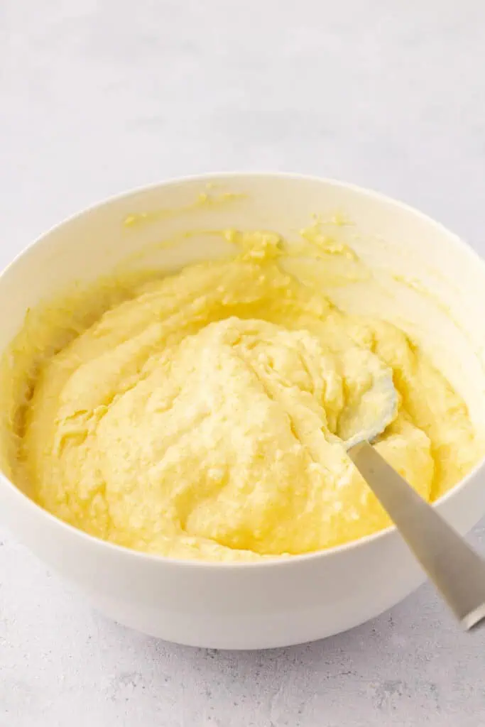 banana pudding mix and heavy cream stirred together in a bowl