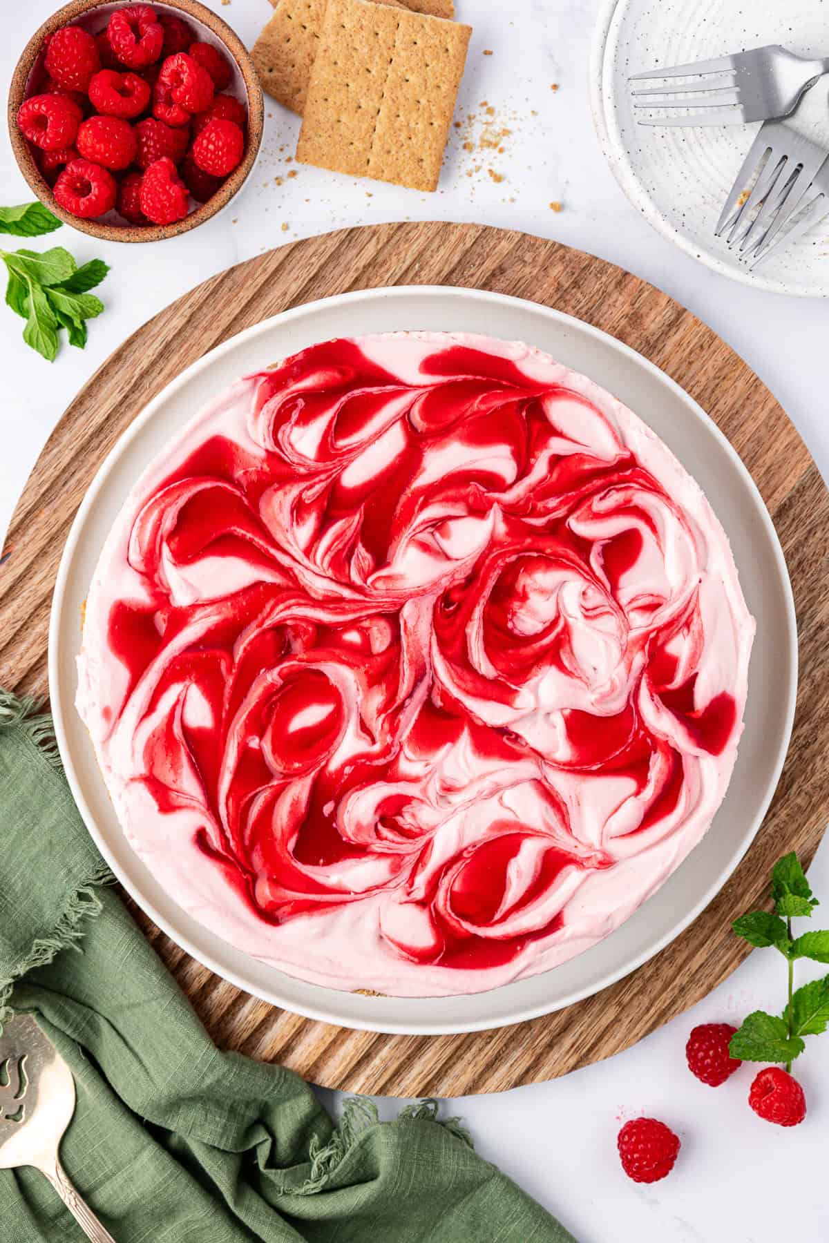 Easy No Bake Raspberry Cheesecake Recipe
