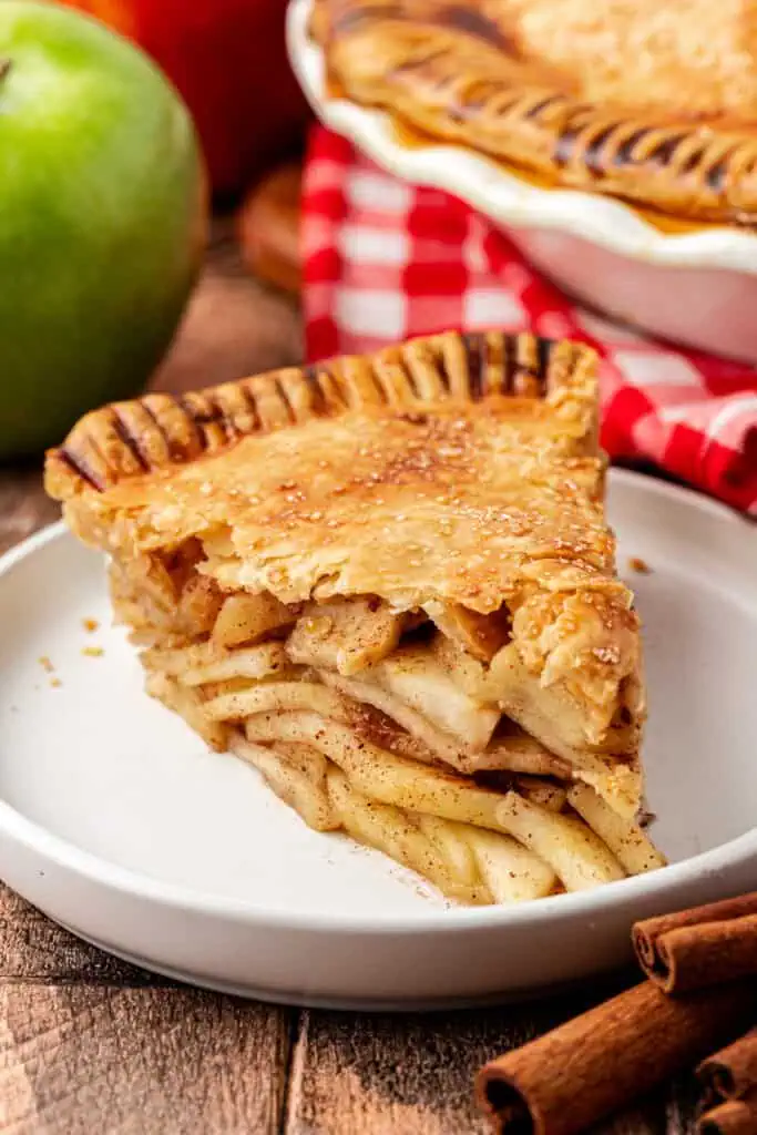 slice of apple pie on a plate