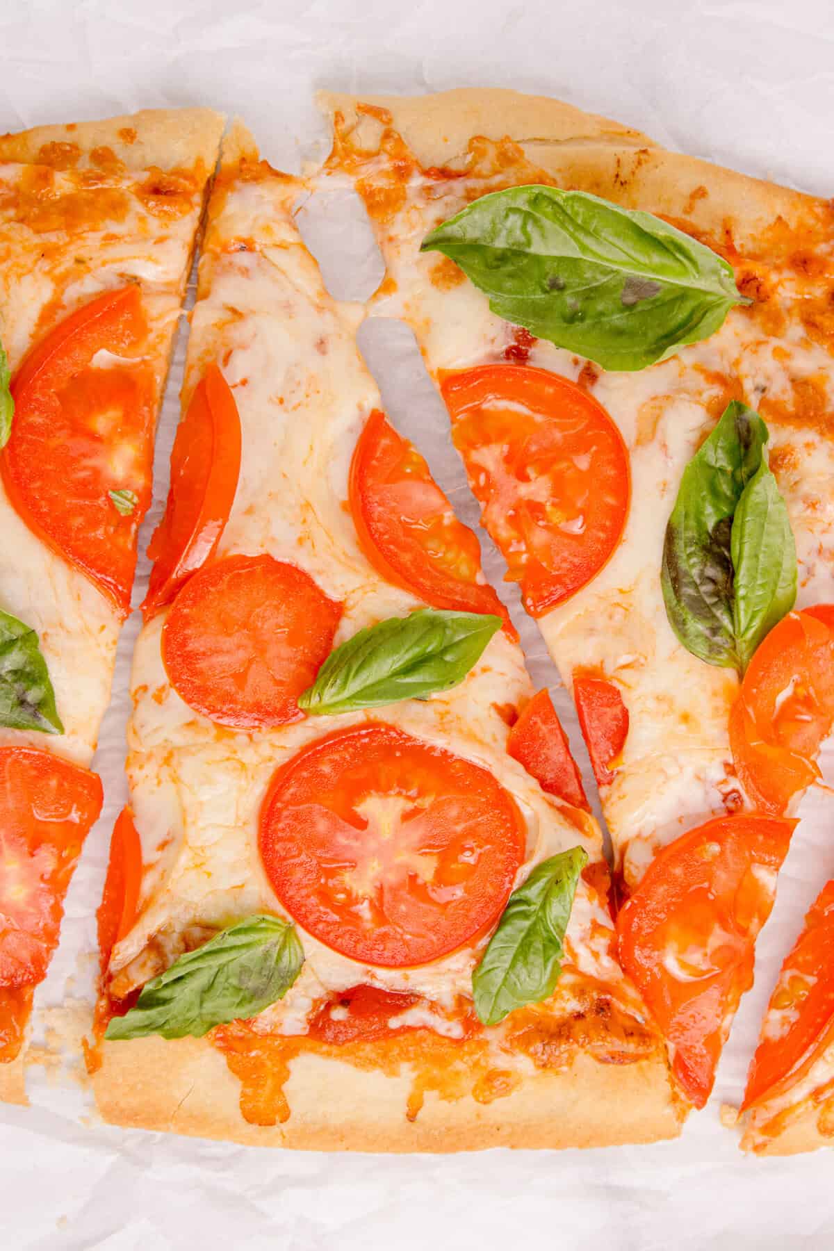 Easy Flatbread Margherita Pizza Recipe