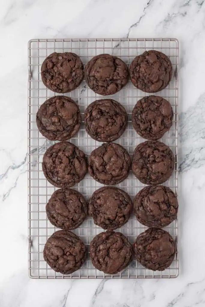 baked cookies on a wire rack