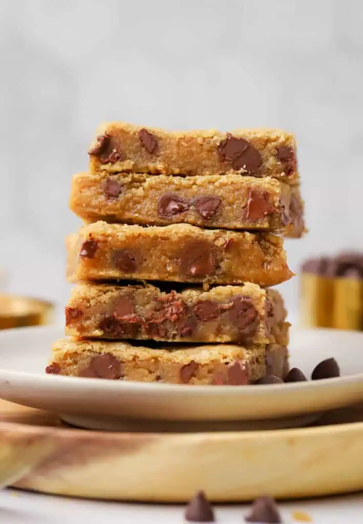 five congo bars stacked on a plate