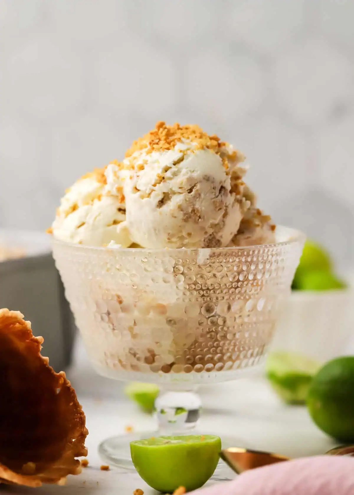 a dish of key lime pie ice cream