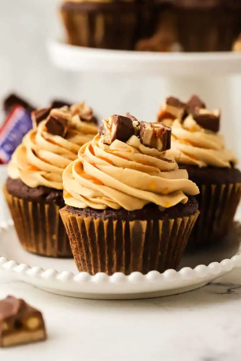 Snickers Cupcakes
